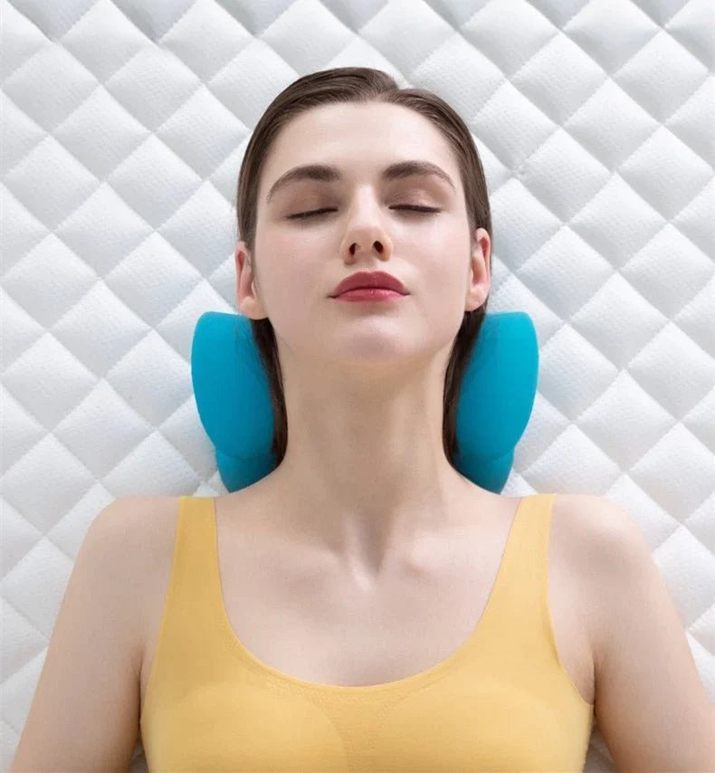 Giftzore™ Neck Cloud
